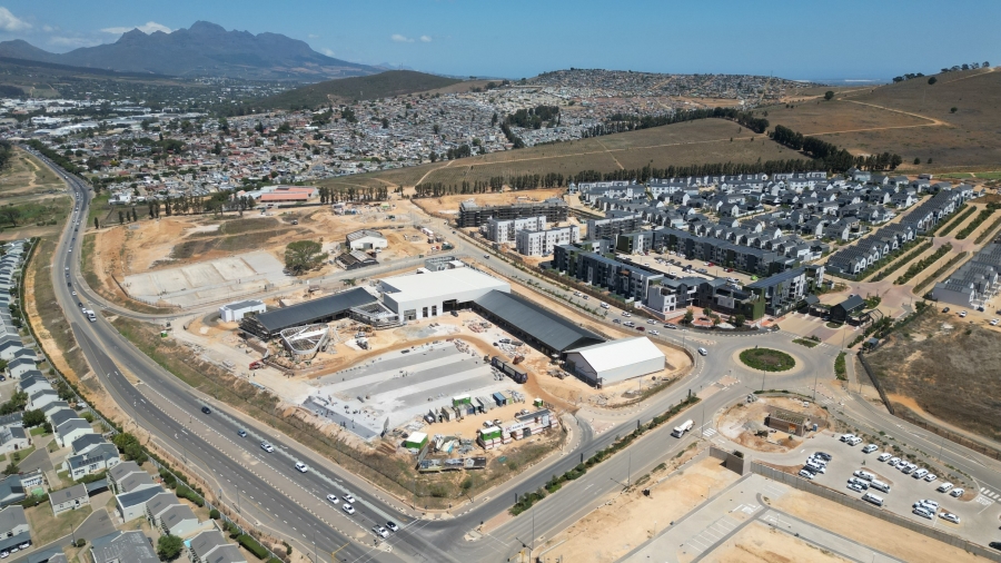 2 Bedroom Property for Sale in Newinbosch Western Cape